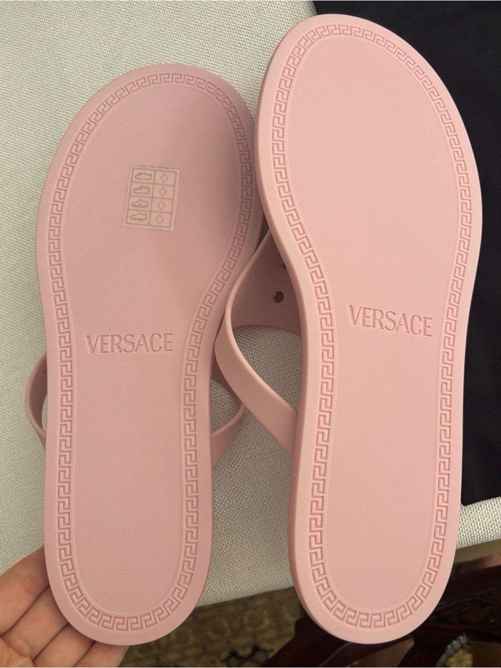 Versace Alia Pink Rubber Medusa Flip Flops EU 41 US 11 - Picture 5 of 7